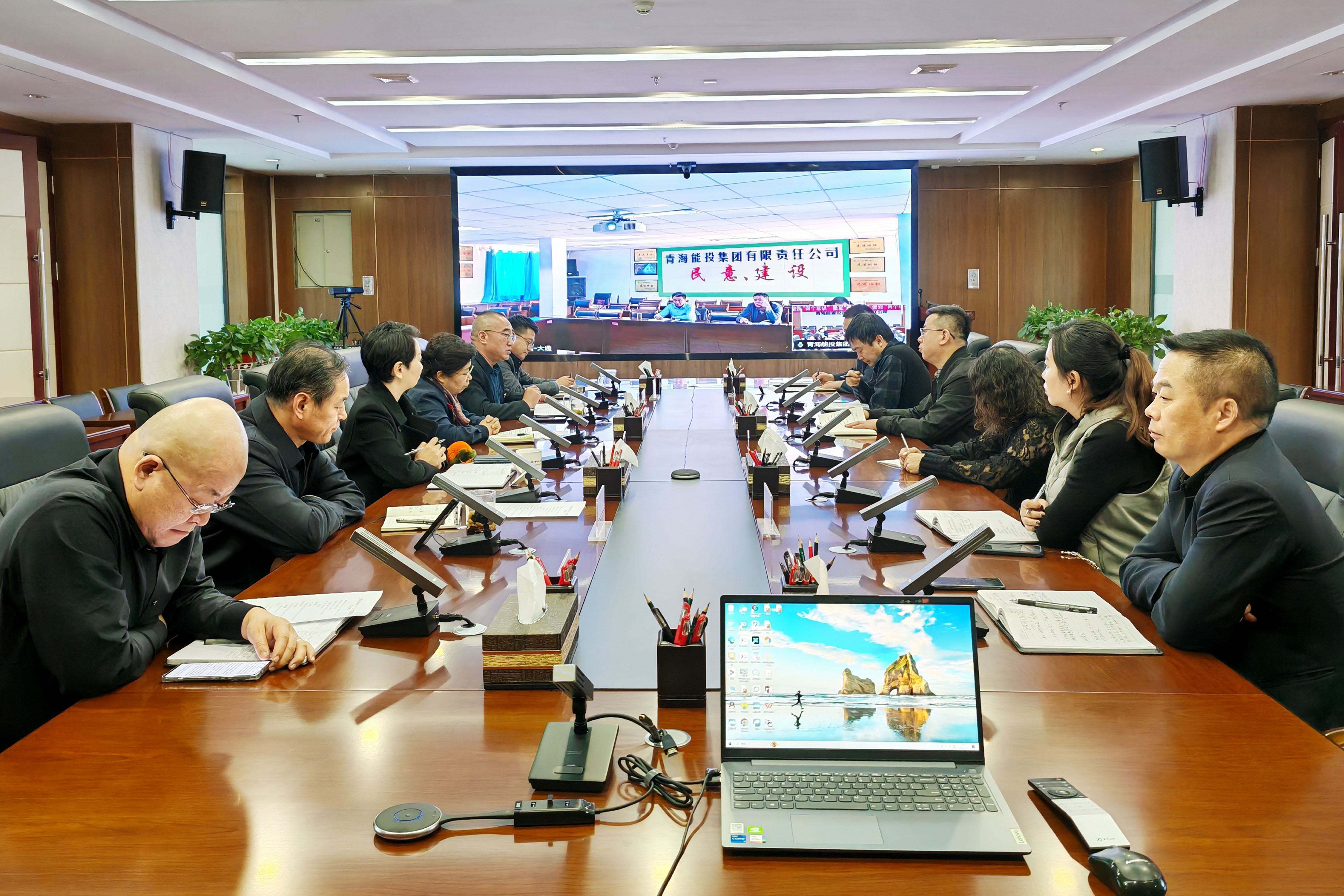 專題黨委會.jpg